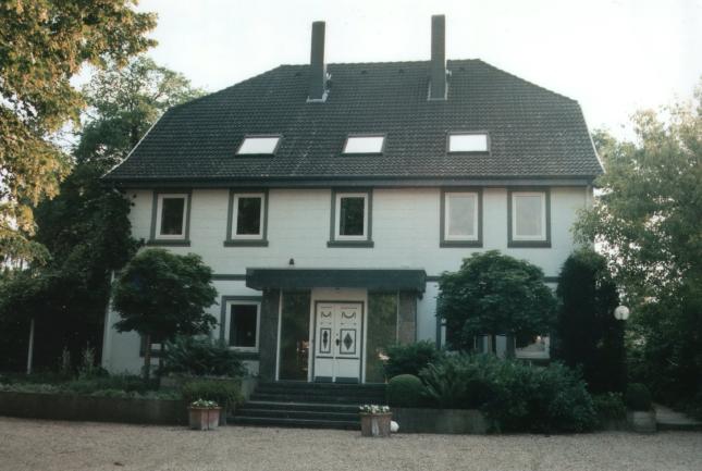 S_haus.jpg (44710 Byte)